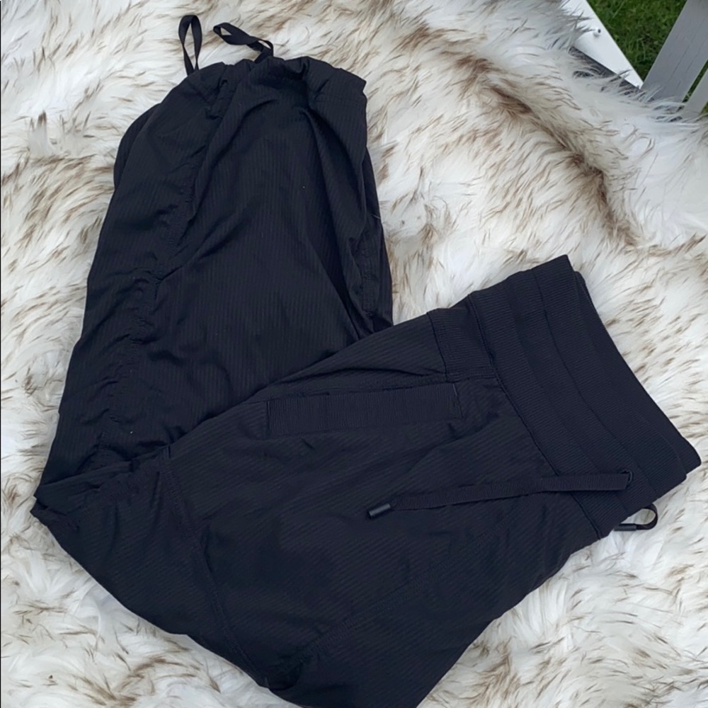 Lululemon Studio Crops